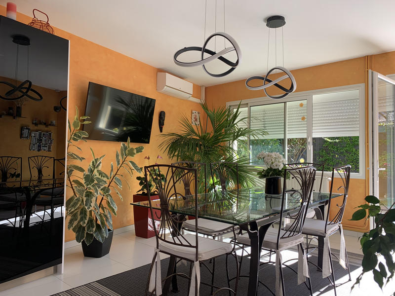 Maison - 232 m² - 6 pièces