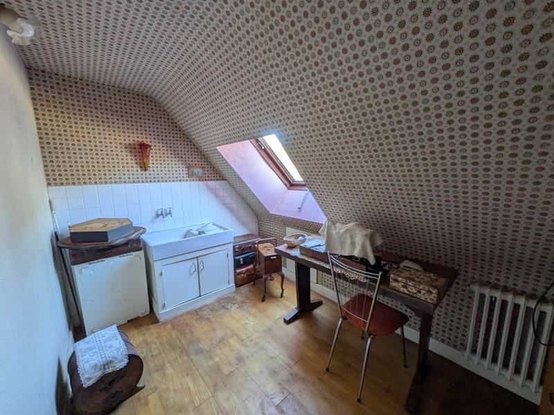 Maison - 170 m² - 9 pièces