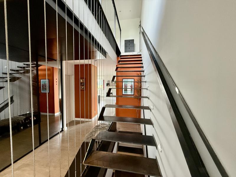 Maison - 280 m² - 6 pièces