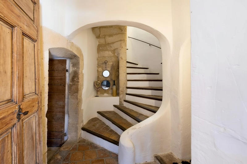 Maison - 450 m² - 12 pièces