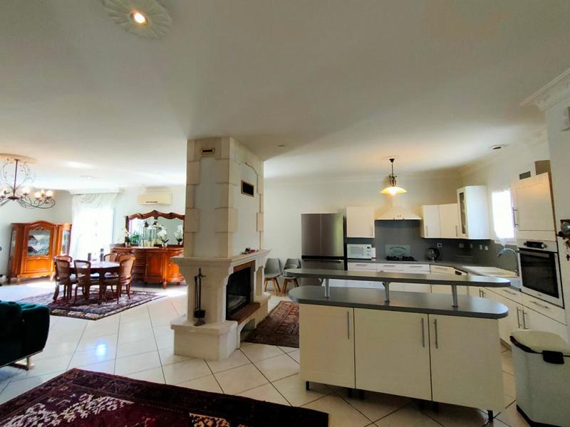 Maison - 170 m² - 7 pièces