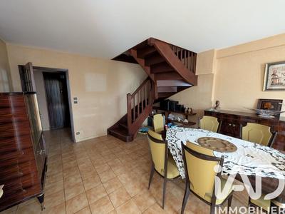 Maison - 104 m² - 4 pièces