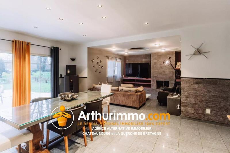 Maison - 244 m² - 9 pièces