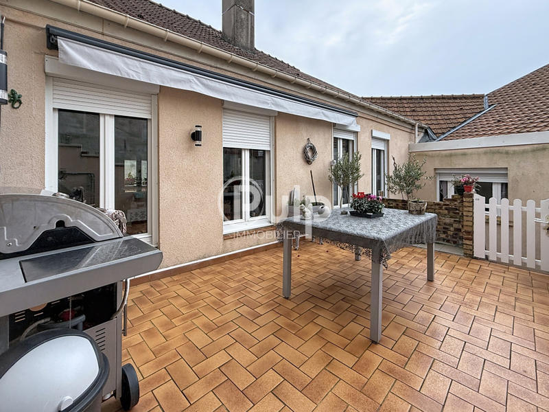 Maison - 210 m² - 10 pièces