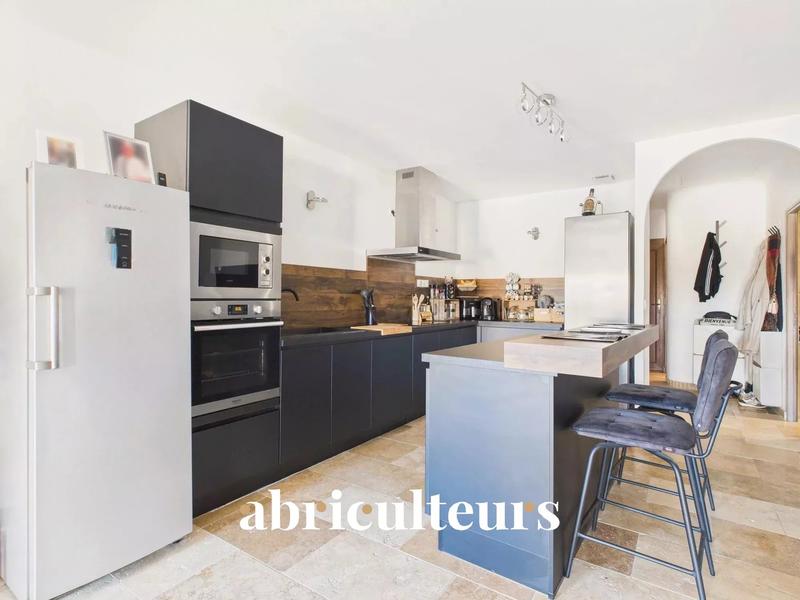 Appartement - 95 m² - 3 pièces