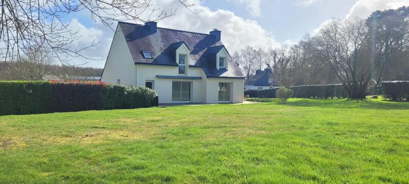 Maison - 150 m² - 8 pièces