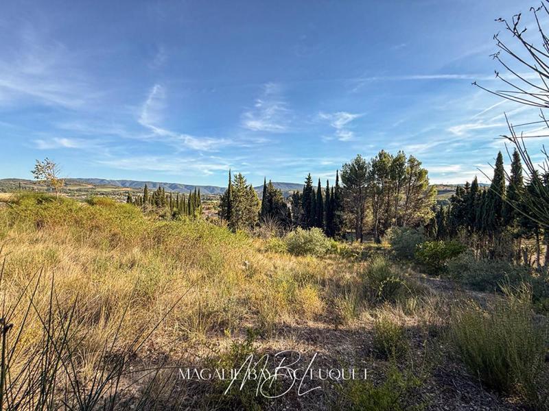 Terrain constructible - 2 347 m²