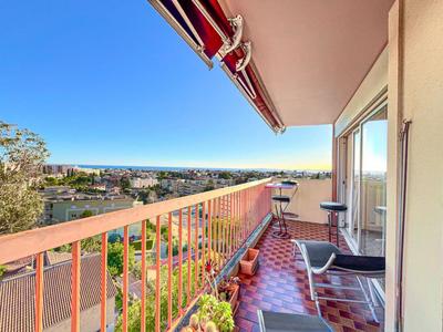 Appartement - 97 m² - 5 pièces