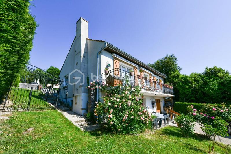 Maison ancienne - 104 m² - 4 pièces