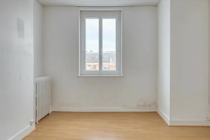 Maison - 238 m² - 11 pièces