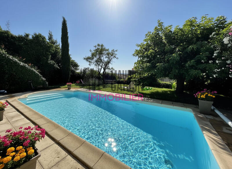 Maison - 195 m² - 5 pièces