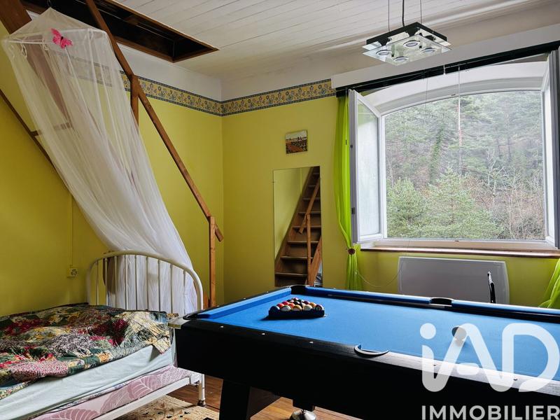 Maison - 107 m² - 5 pièces