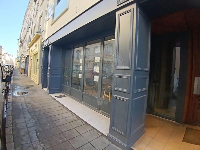 Local commercial - 56 m² - 4 pièces