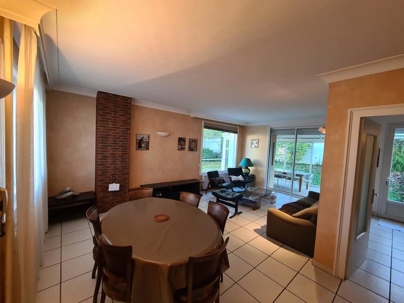 Villa - 196 m² - 8 pièces