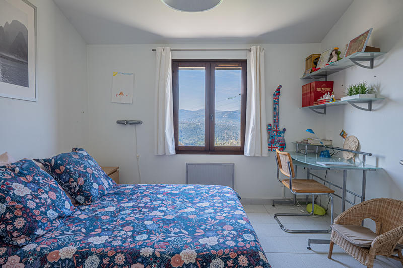 Maison - 181 m² - 8 pièces