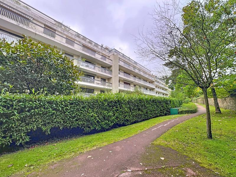 Appartement - 109 m² - 6 pièces