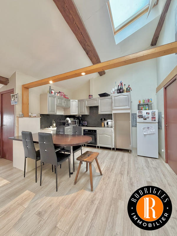 Appartement - 70 m² - 2 pièces