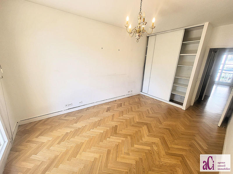 Appartement - 110 m² - 5 pièces