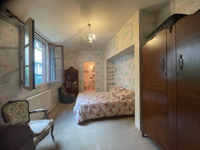 Maison - 200 m² - 7 pièces