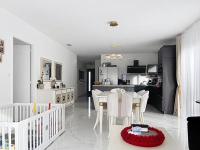 Maison - 88 m² - 3 pièces