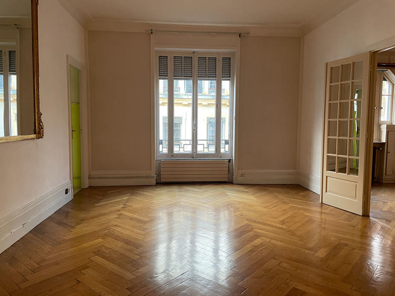 Appartement - 177 m² - 5 pièces