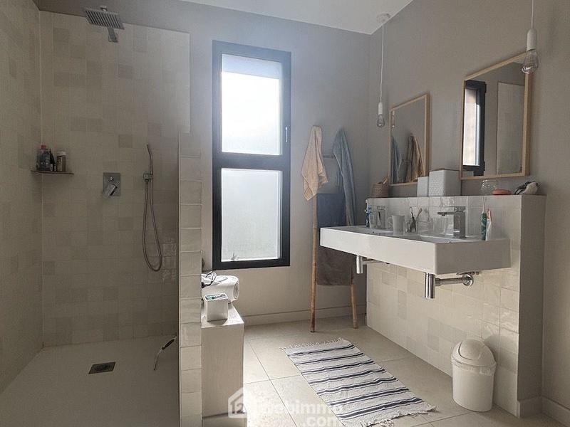 Maison - 189 m² - 7 pièces