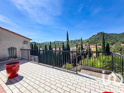 Maison - 187 m² - 9 pièces