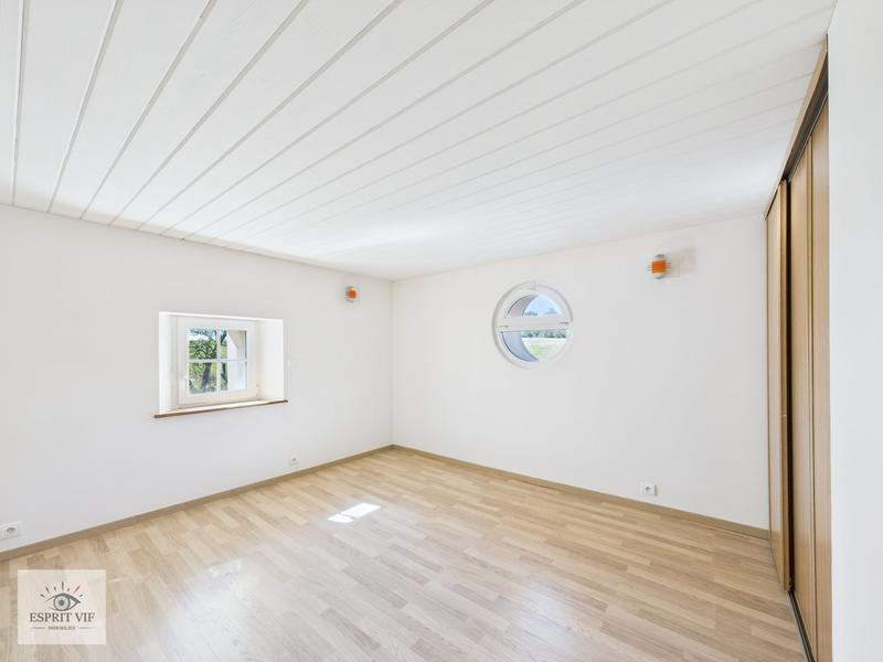 Maison - 194 m² - 6 pièces