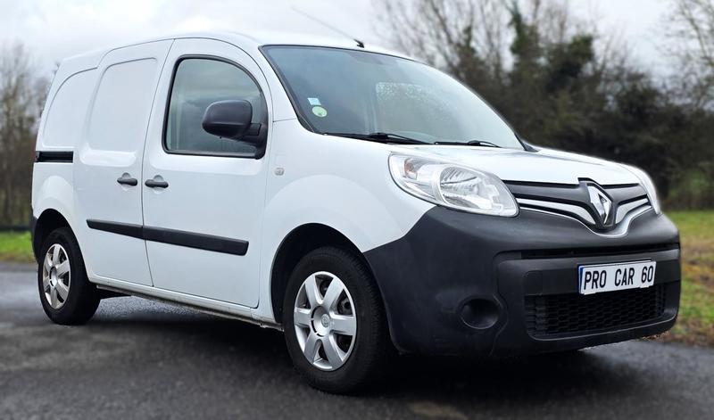 Renault Kangoo 2° Renault K 1.5 Dci 75cv Standard Distribution + pompe eau faite