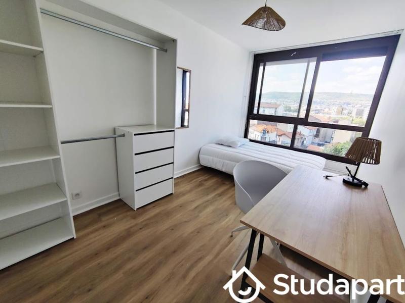 Chambre - 12 m² - 1 pièce