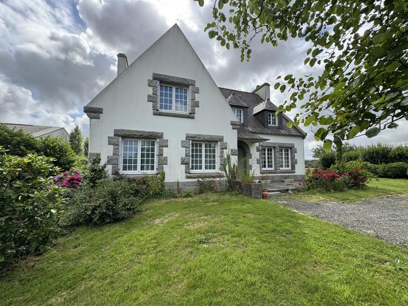 Maison ancienne - 174 m² - 6 pièces