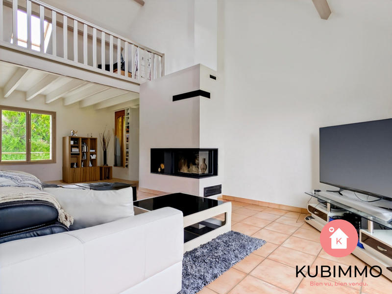 Maison - 202 m² - 5 pièces