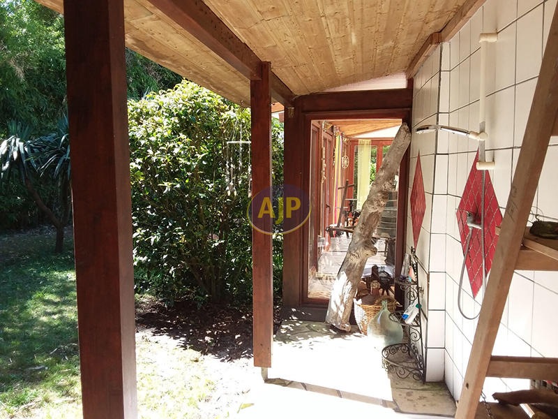 Maison - 204 m² - 6 pièces