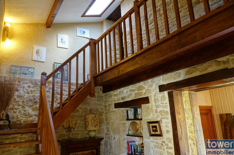 Propriété - 200 m² - 6 pièces