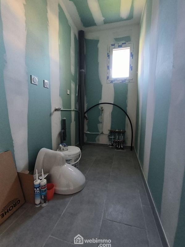 Maison - 90 m² - 4 pièces