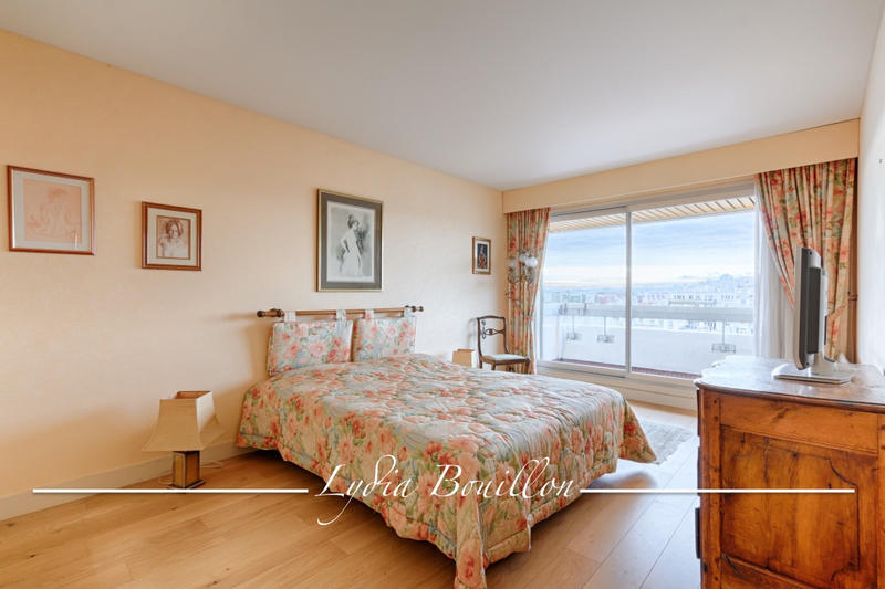 Appartement - 140 m² - 5 pièces