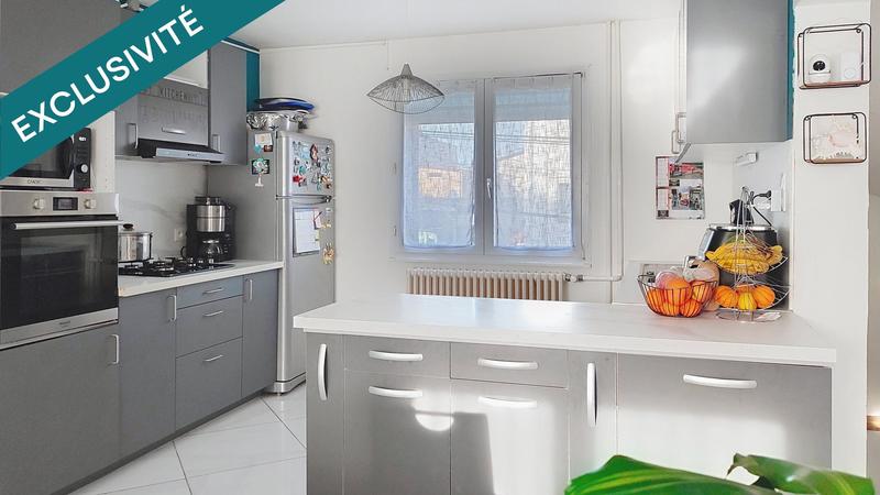 Maison - 93 m² - 5 pièces