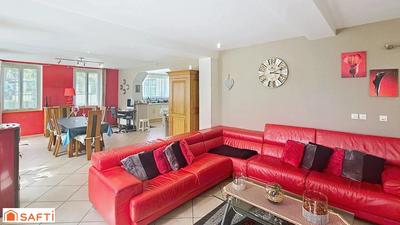 Maison - 193 m² - 8 pièces