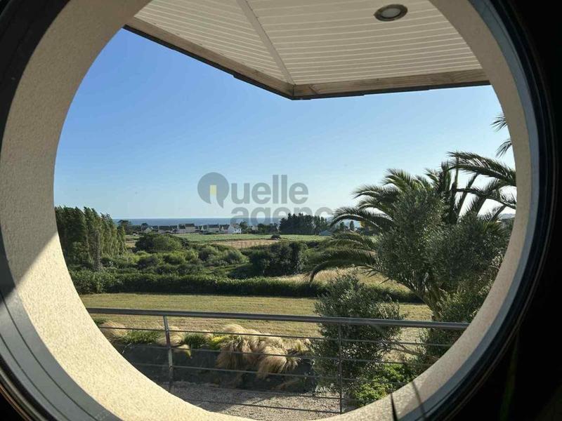 Maison - 216 m² - 9 pièces