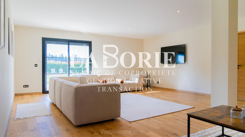 Mas - 270 m² - 6 pièces