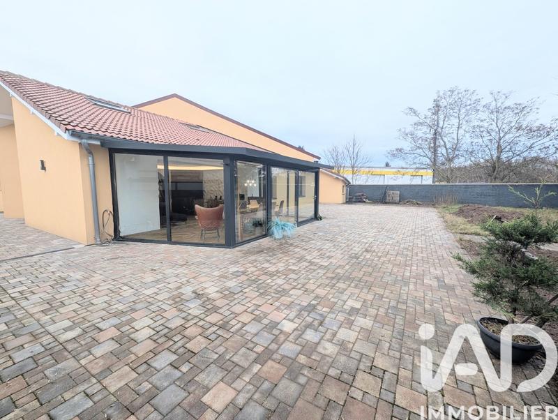 Maison - 210 m² - 6 pièces