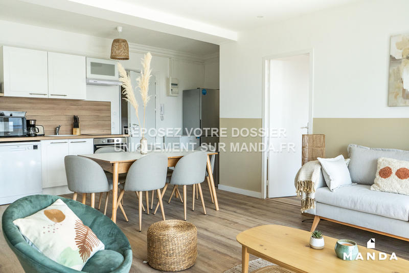 Chambre - 9 m² - 6 pièces