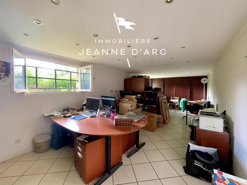 Maison - 193 m² - 6 pièces