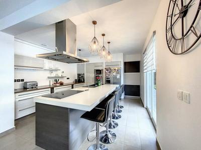 Maison - 190 m² - 7 pièces