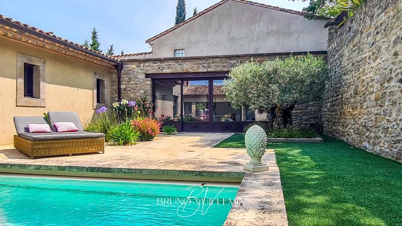 Demeure - 403 m² - 10 pièces