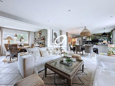 Maison - 166 m² - 5 pièces