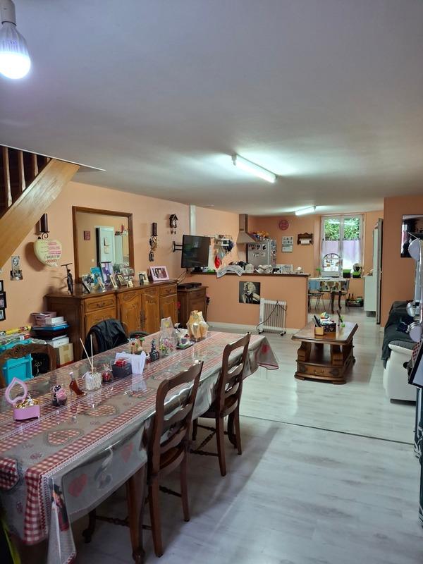 Immeuble - 198 m² - 8 pièces