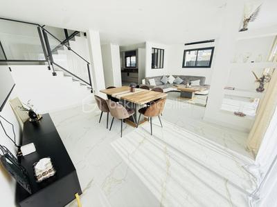 Maison - 125 m² - 6 pièces