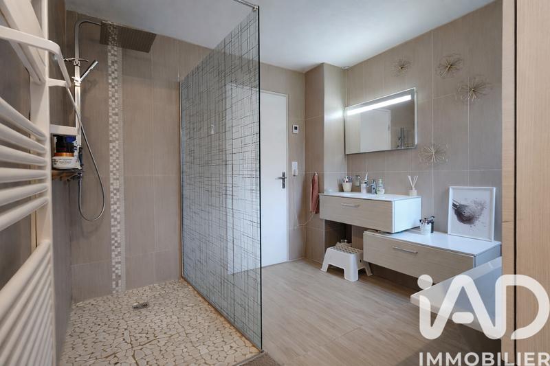 Maison - 138 m² - 6 pièces