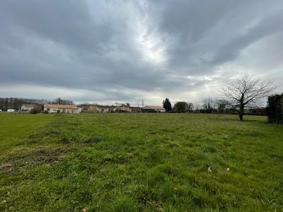 Terrain constructible - 1 708 m²